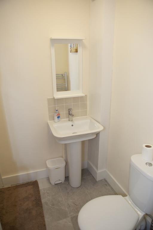 Bristol Serviced Lets - 152/154 Bath Road 外观 照片
