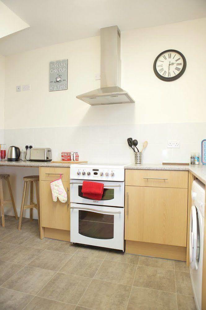 Bristol Serviced Lets - 152/154 Bath Road 外观 照片