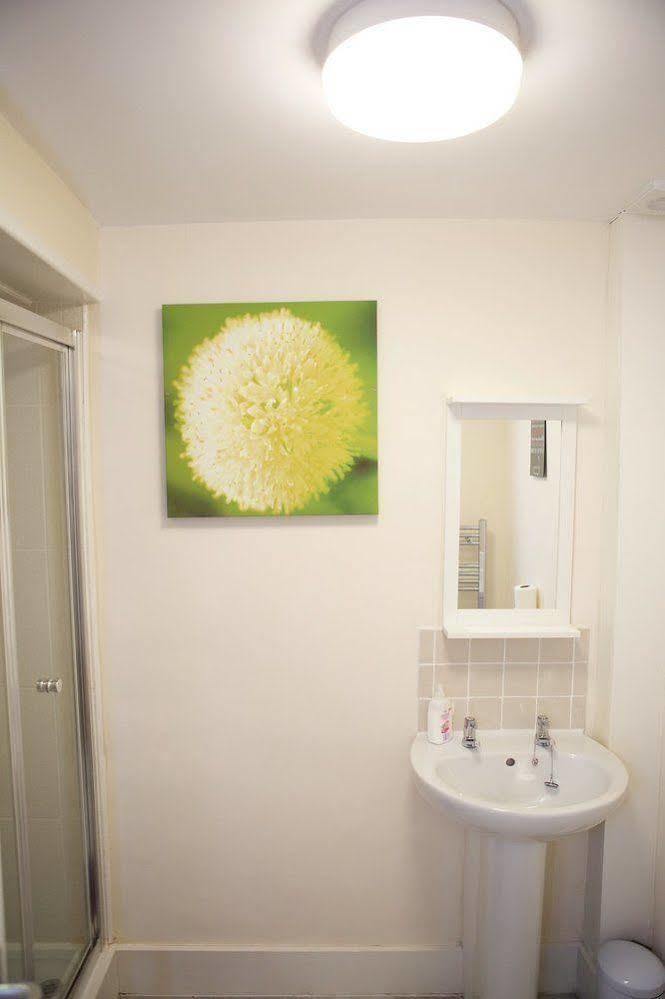 Bristol Serviced Lets - 152/154 Bath Road 外观 照片